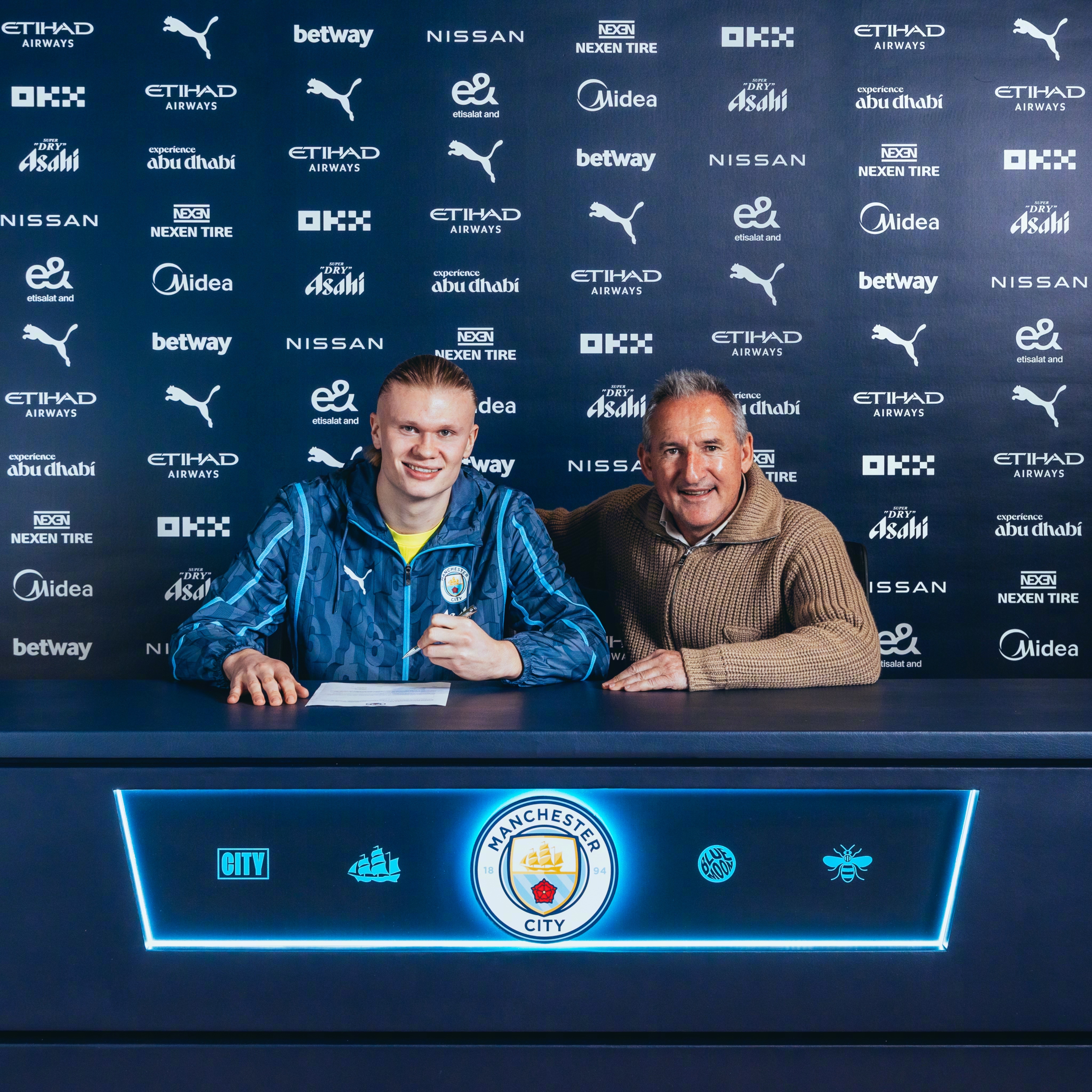 爱游戏体育-哈兰德重要时刻重返赛场，澳大利亚队带队取胜！