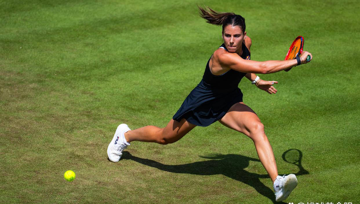 爱游戏体育-关于阿扎伦卡意外战胜美国队，重返赛场引爆全场！的信息